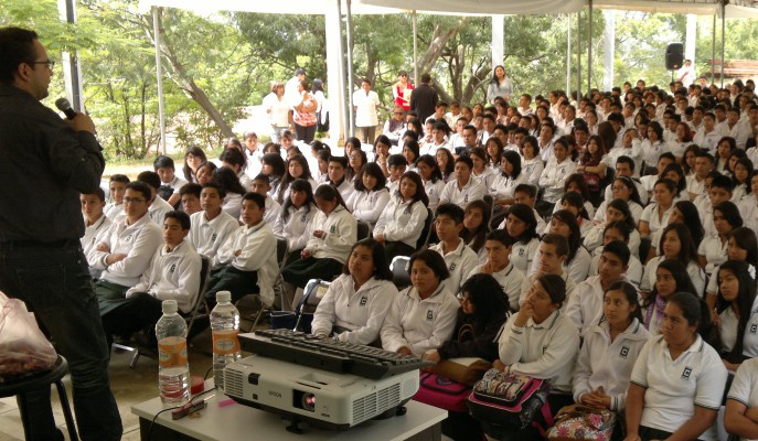 Conferencias con jóvenes